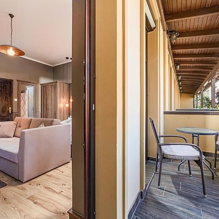 Komlo Hotel 귤러 외부 사진