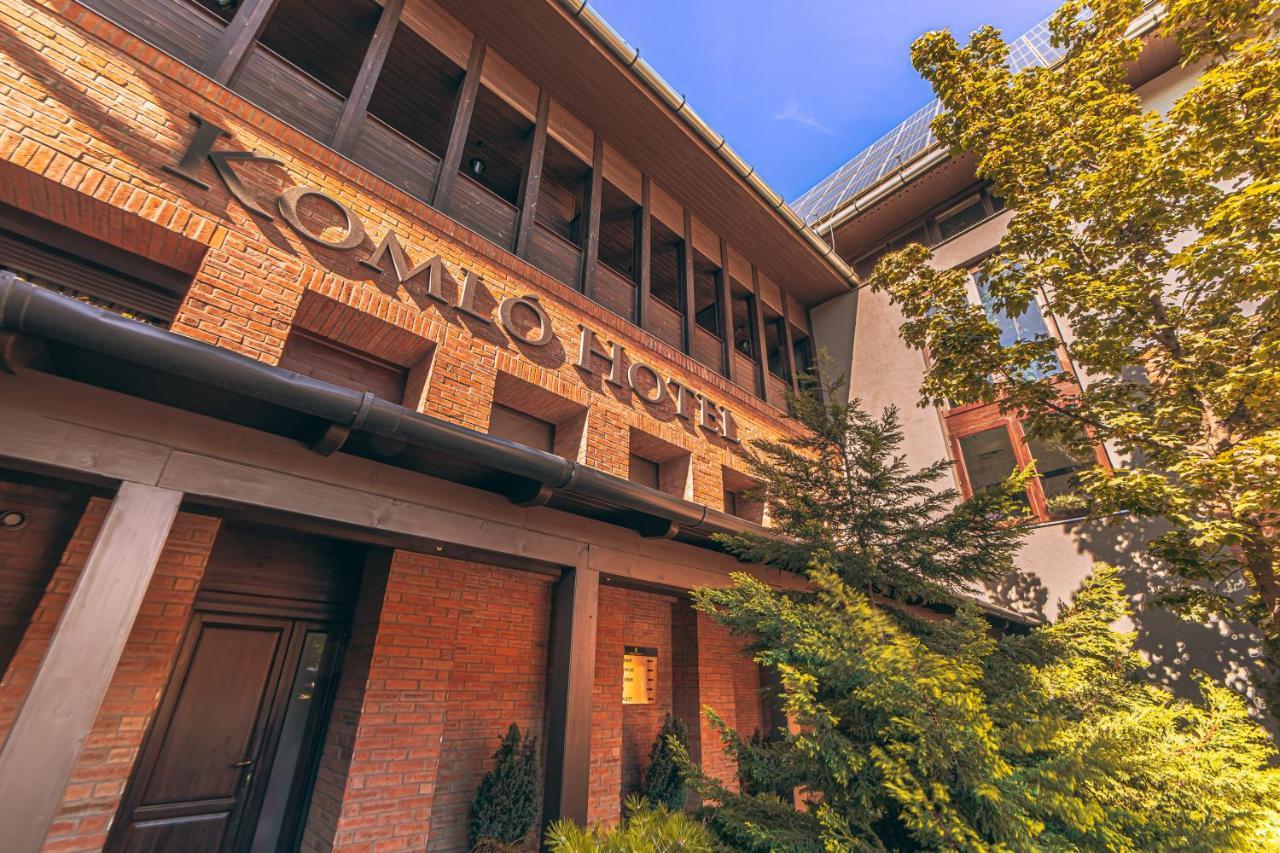 Komlo Hotel 귤러 외부 사진