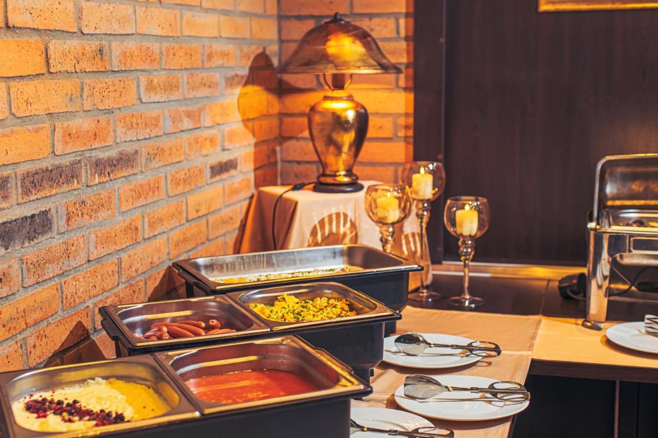 Komlo Hotel 귤러 외부 사진