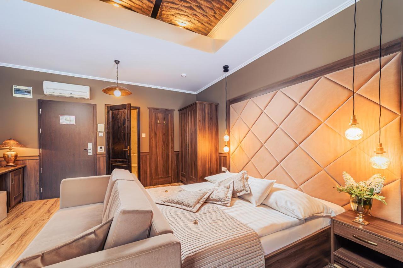 Komlo Hotel 귤러 외부 사진