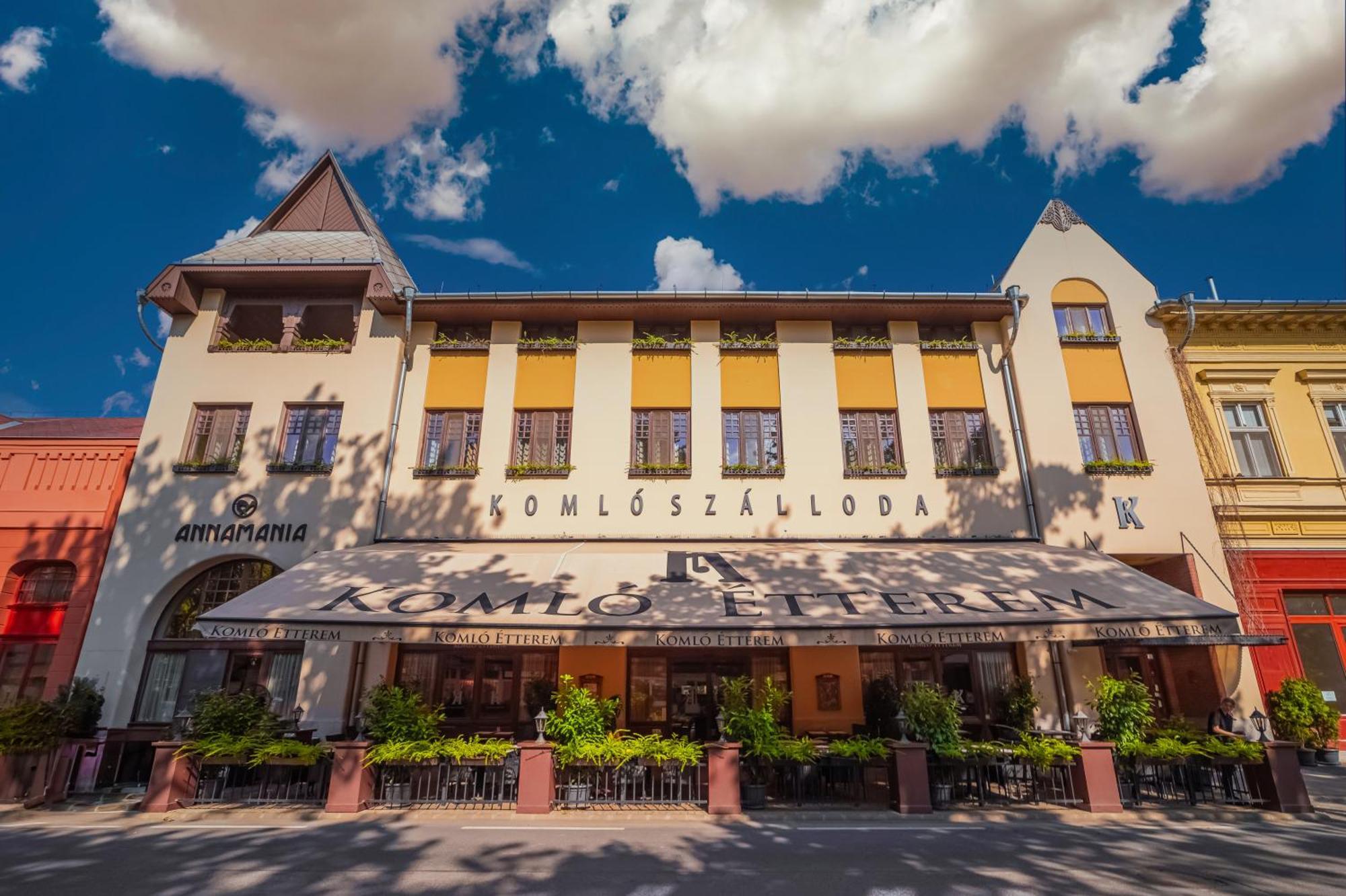 Komlo Hotel 귤러 외부 사진