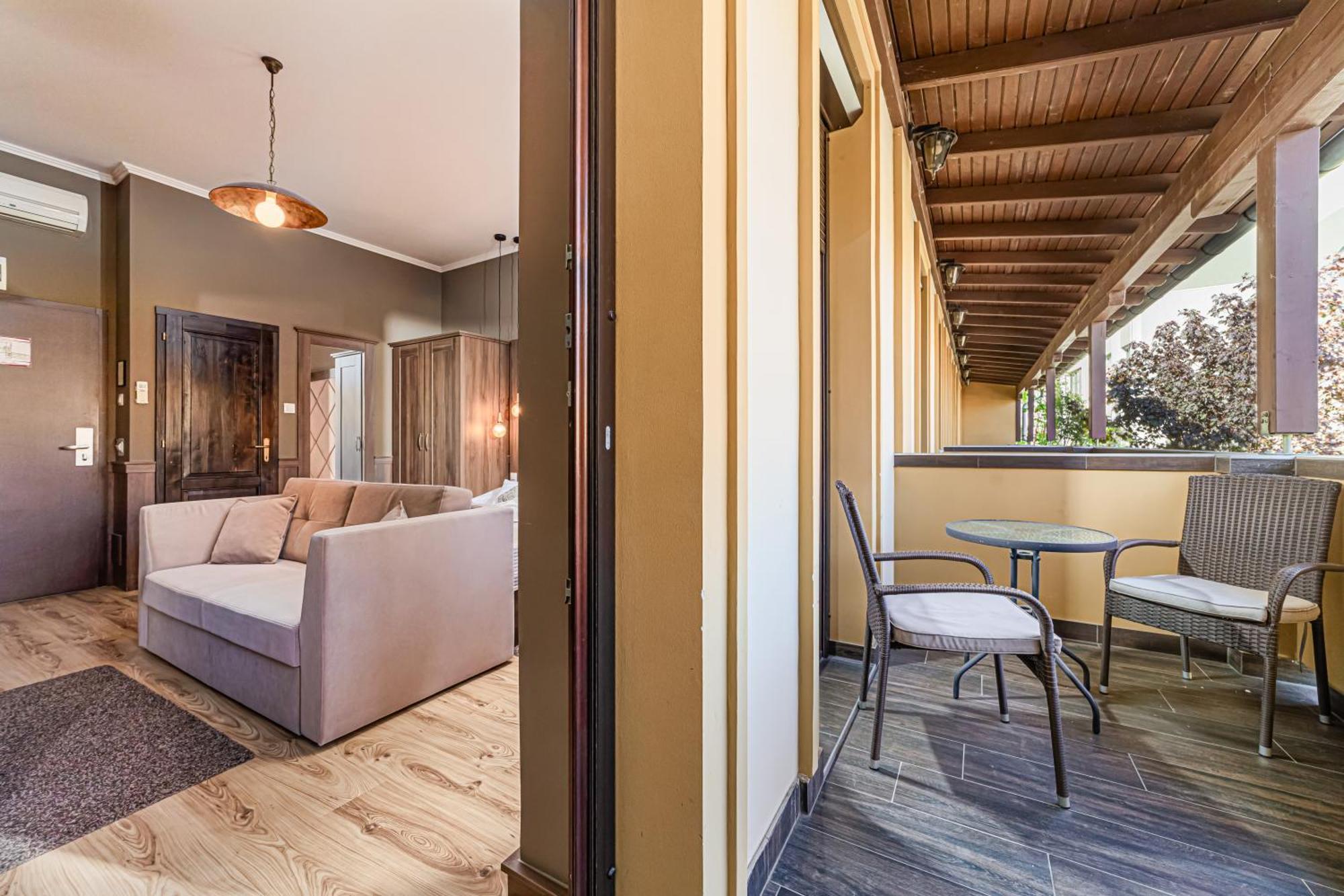 Komlo Hotel 귤러 외부 사진