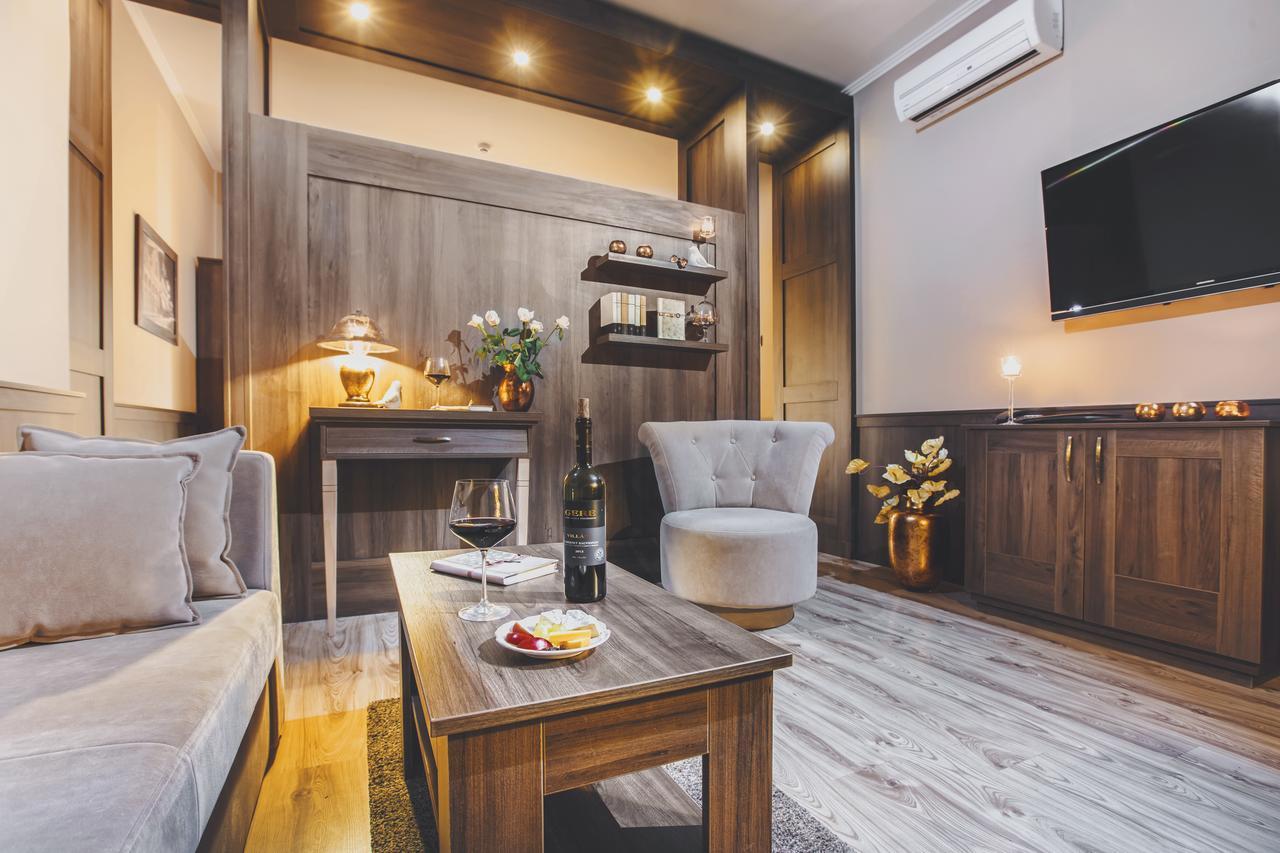 Komlo Hotel 귤러 외부 사진